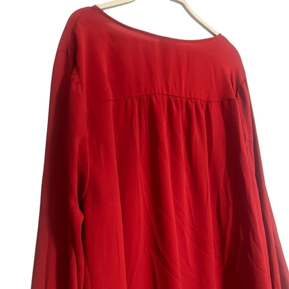 Torrid Red V-Neck Blouse 3x - Picture 4 of 9